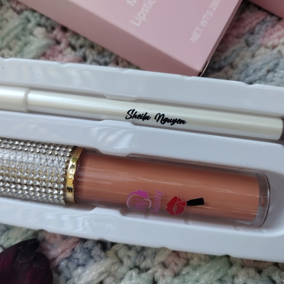 Lip matte set/lipsticks - Picture 4 of 10